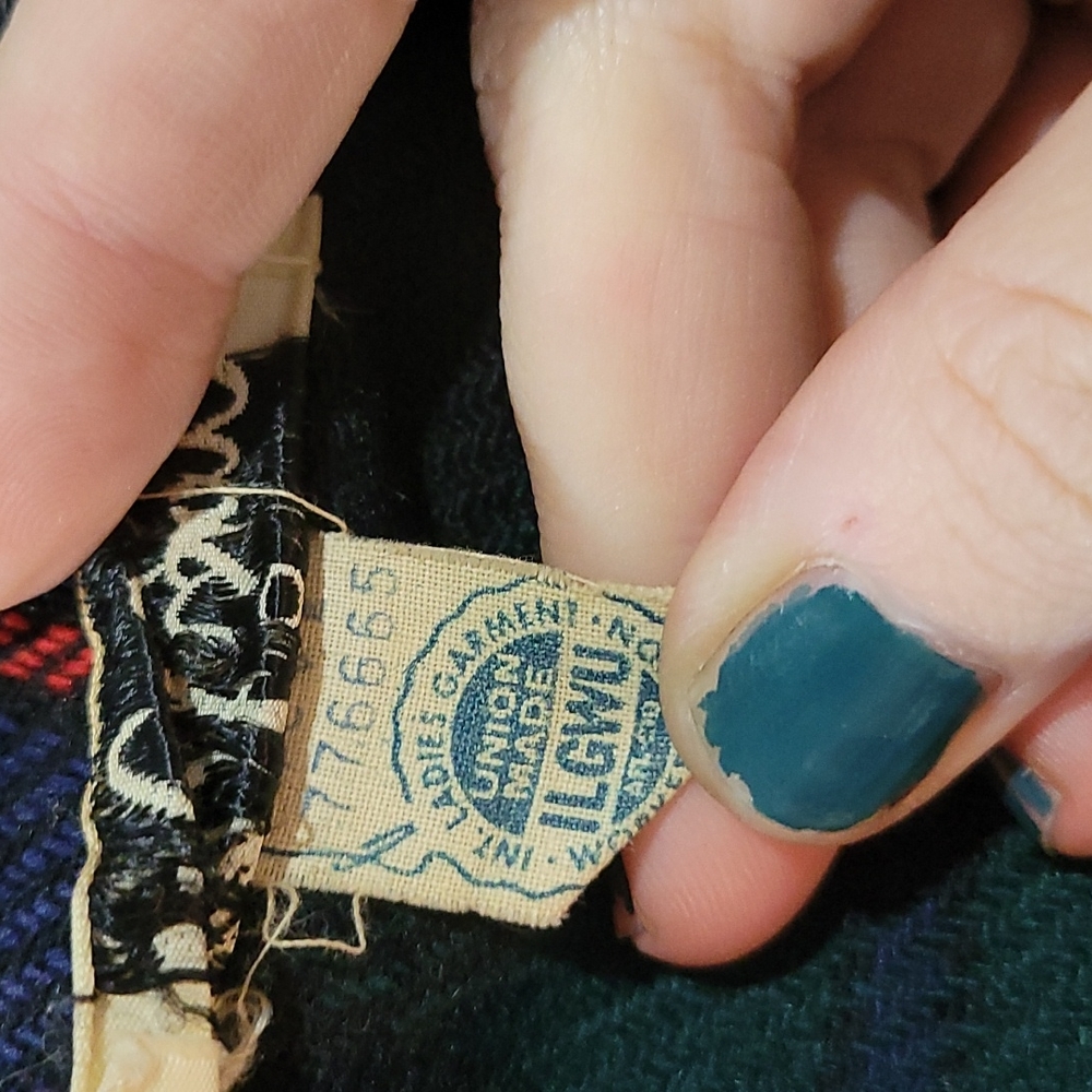 Vintage Madison Pleated Skirt - Picture 10 of 11